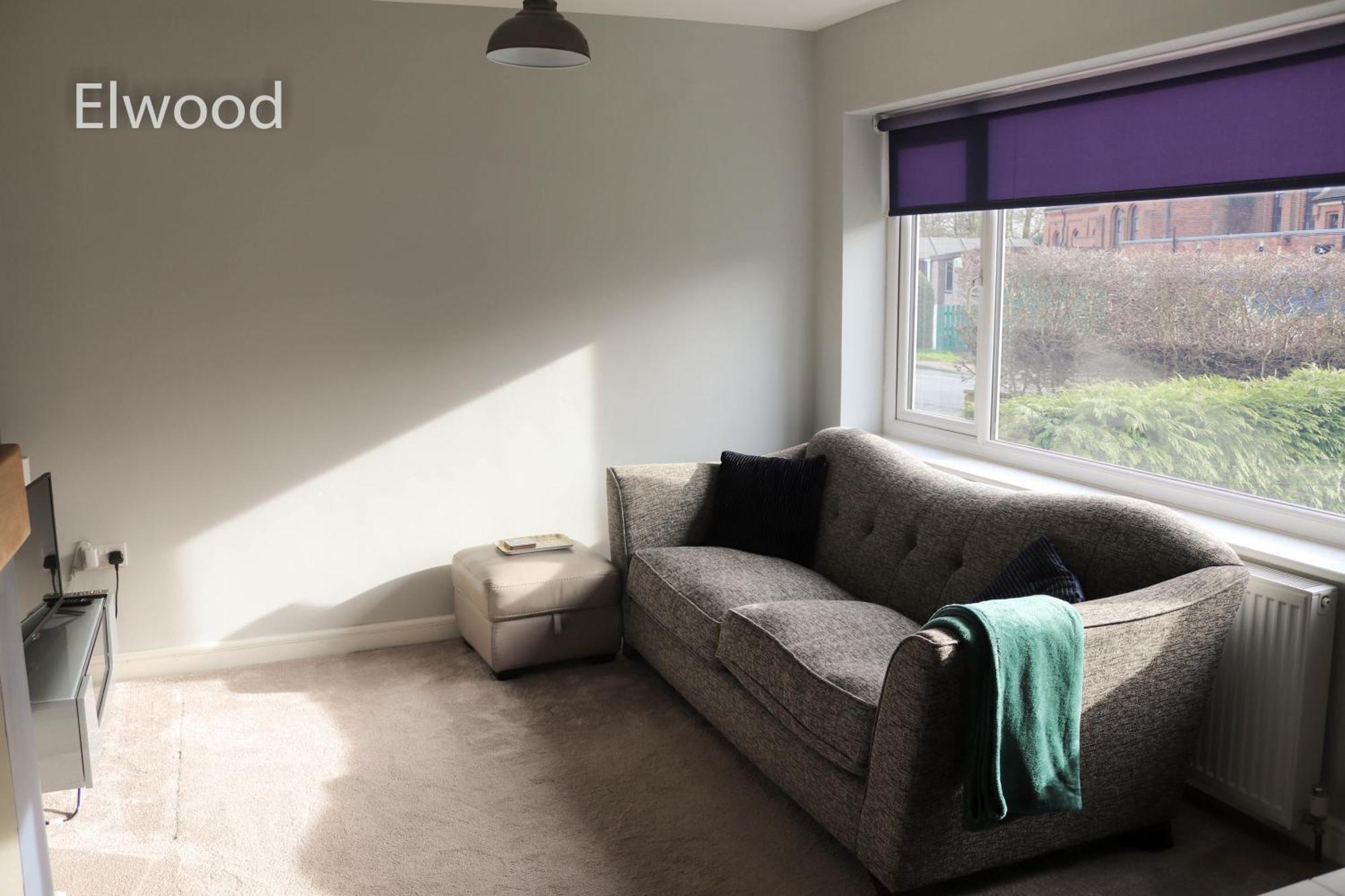 Elwood - Spacious Contemporary From In With Parking *